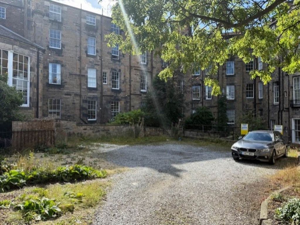Property photo 3 of 3 Parking Space 2