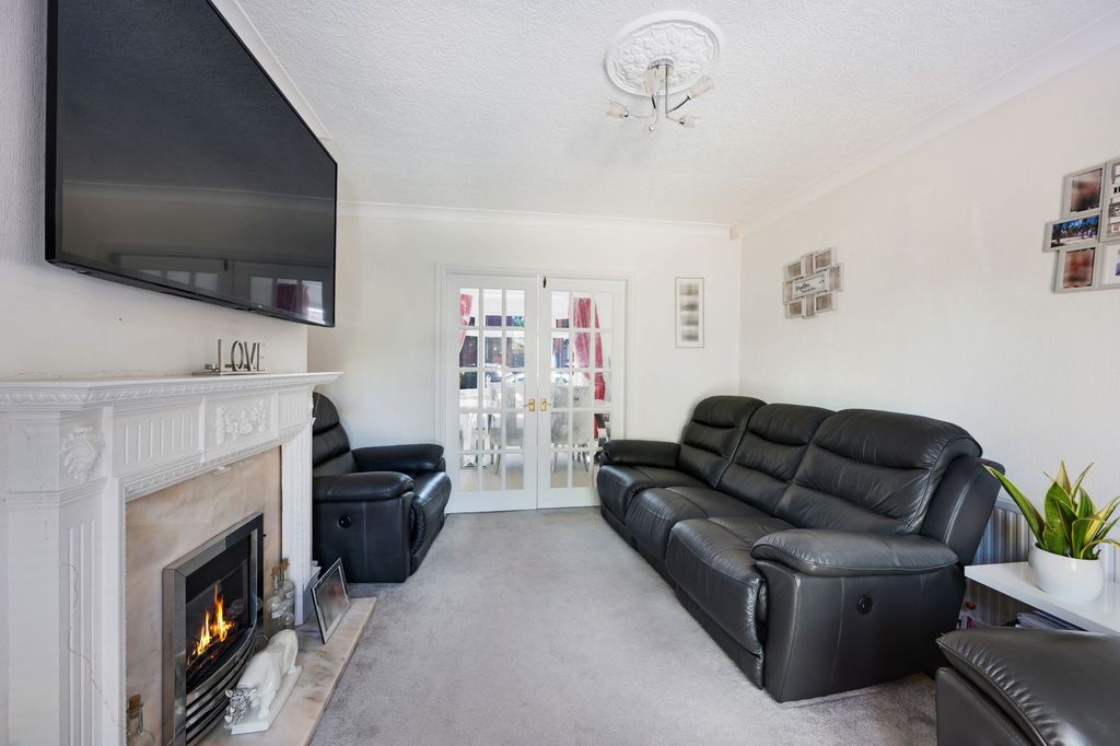 Property photo 3 of 29