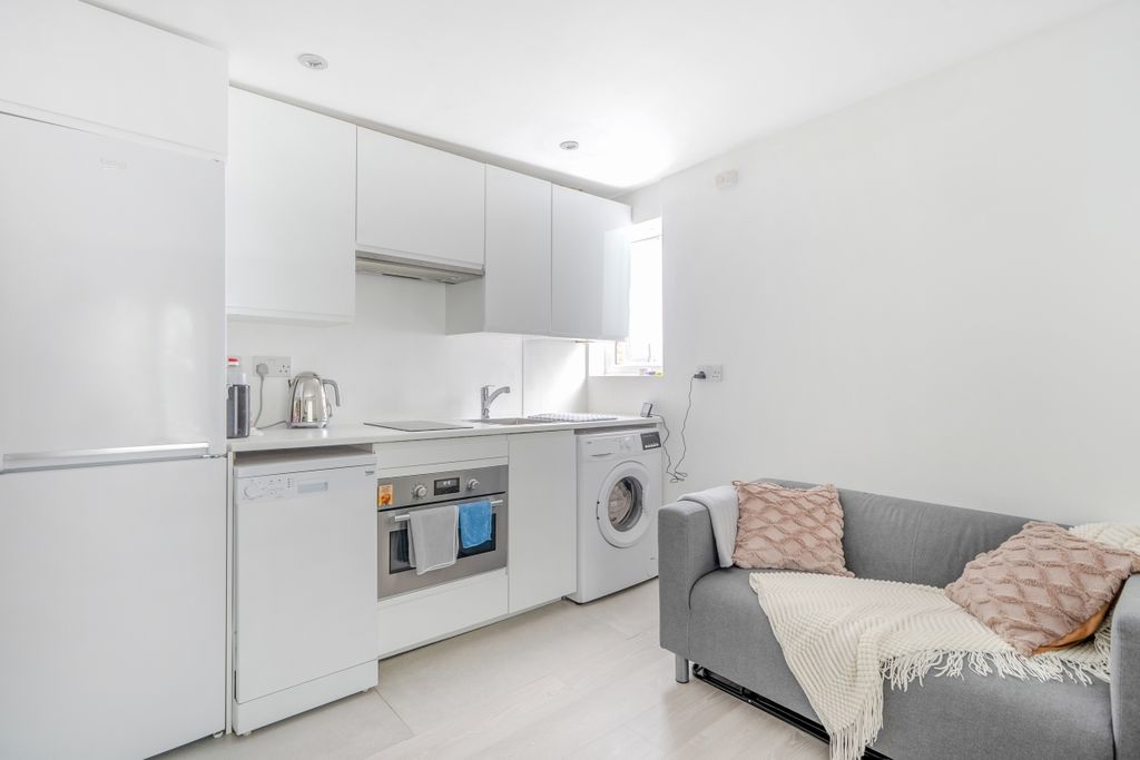 Property photo 1 of 8 1168270 (6)