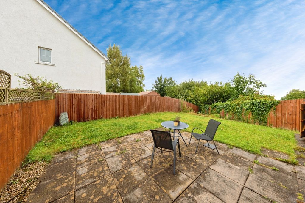 Property photo 2 of 15 Photo
