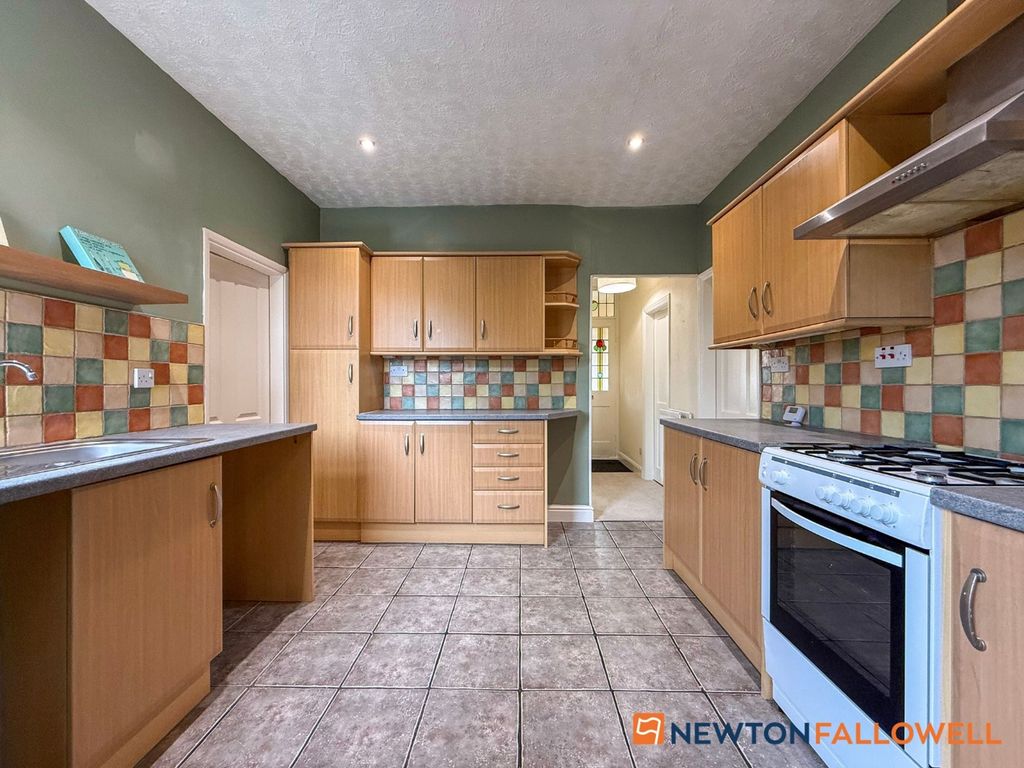 Property photo 2 of 19 Kitchen