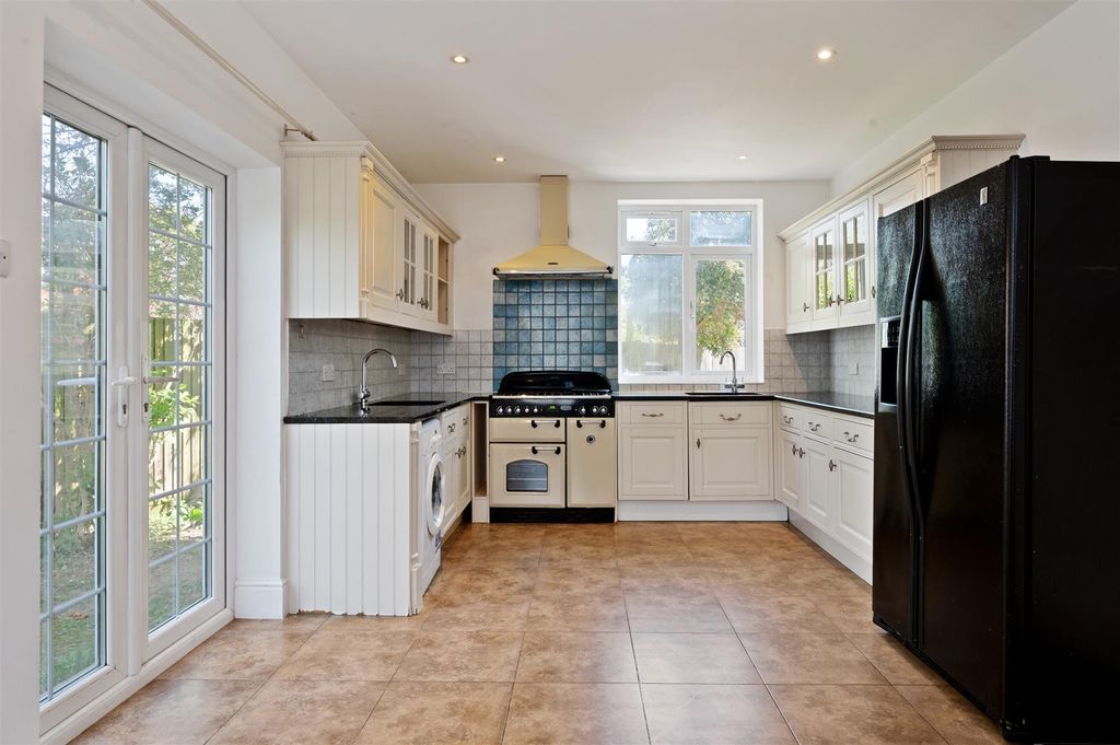 Property photo 1 of 12 Kitchen