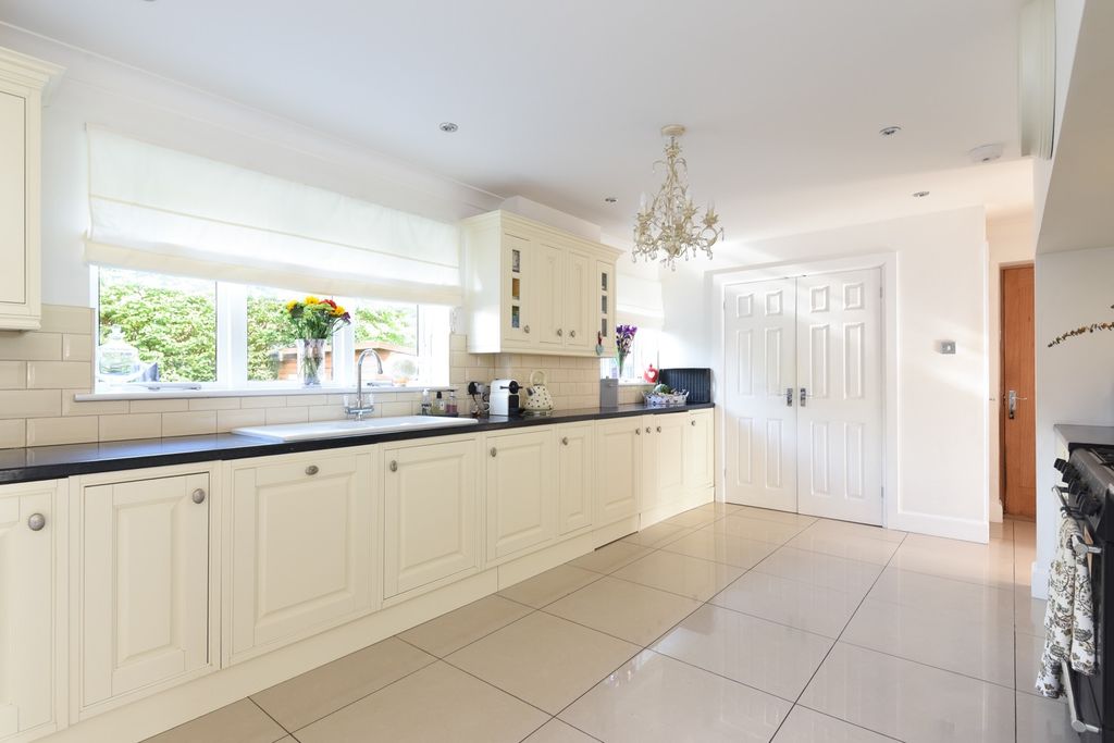 Property photo 3 of 24 4515766