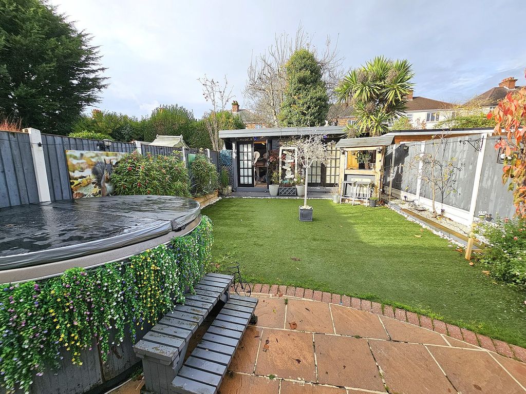 Property photo 2 of 22