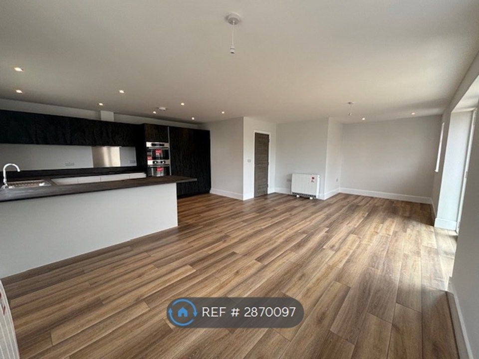 Property photo 2 of 10 Living Room 1