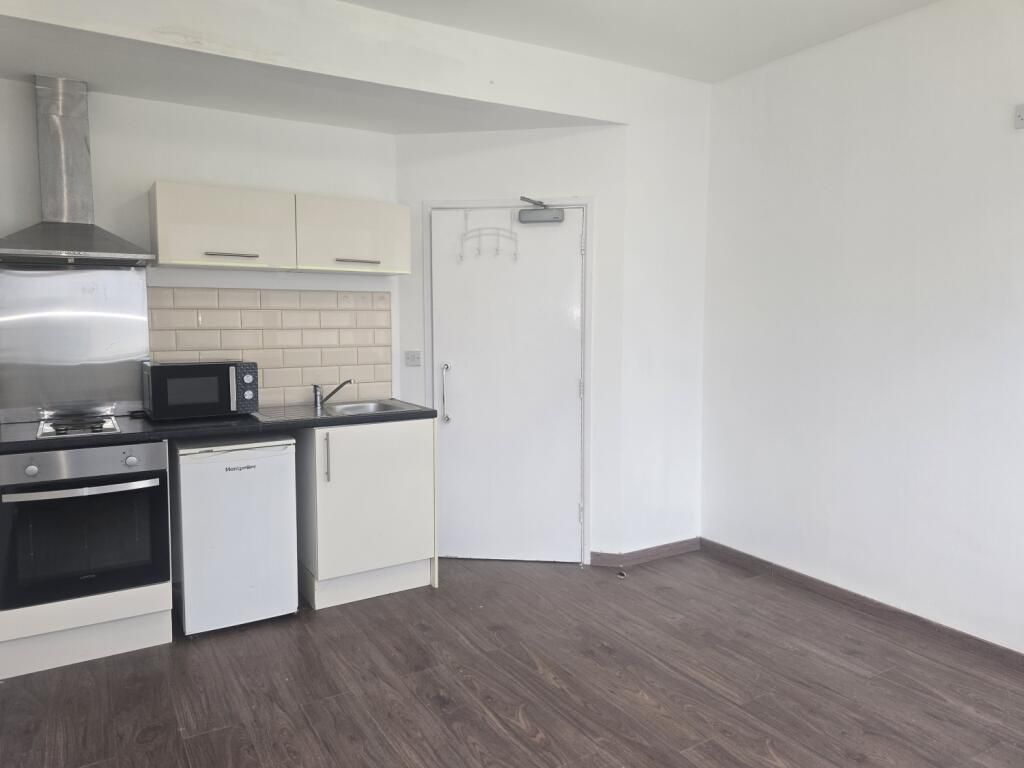 Property photo 2 of 9 264014_10639324_Img_01_0001.Jpeg