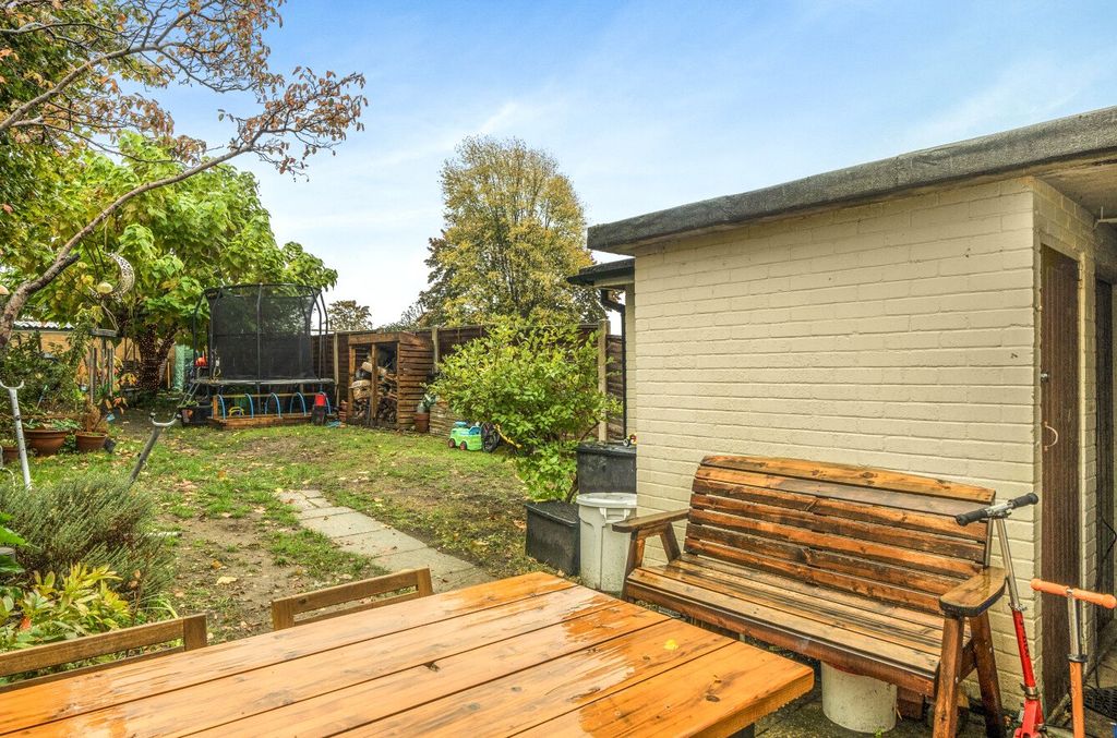 Property photo 2 of 12 Picture No. 29