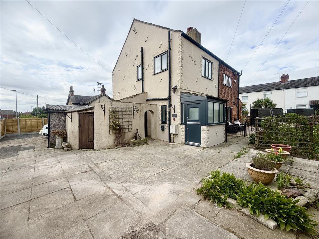 Property photo 1 of 35