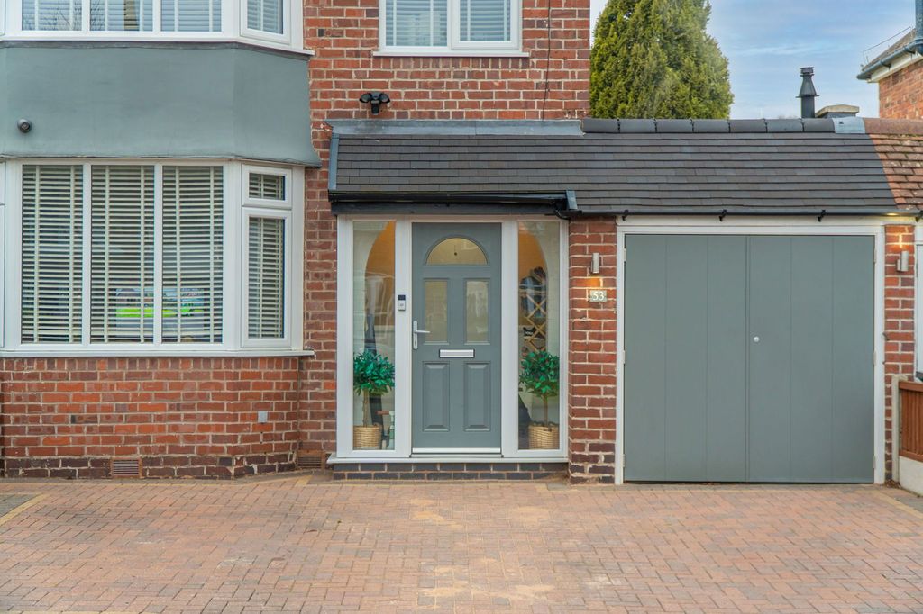 Property photo 2 of 38