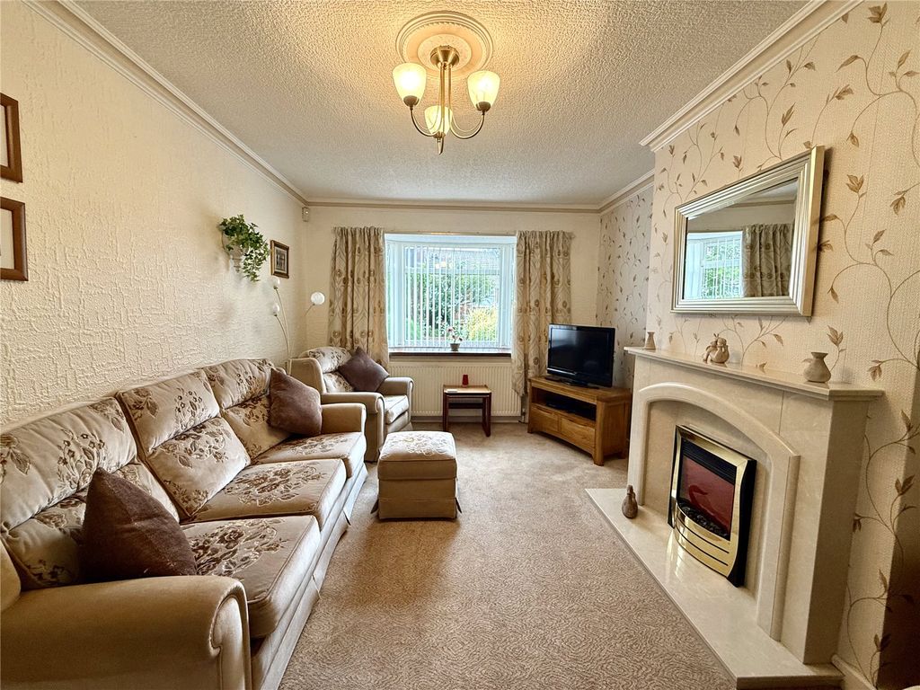 Property photo 2 of 16 Picture No. 17
