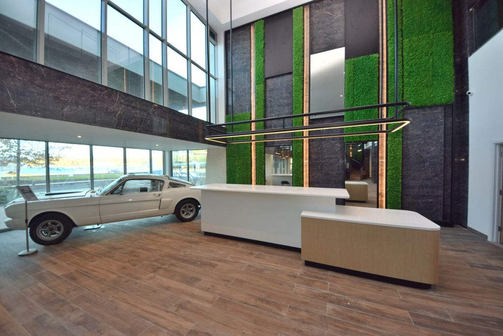 Property photo 2 of 25