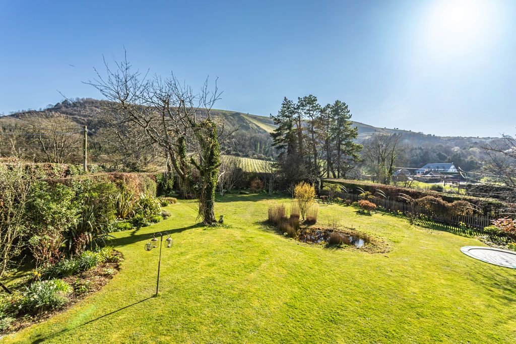 Property photo 2 of 50 Photo 19