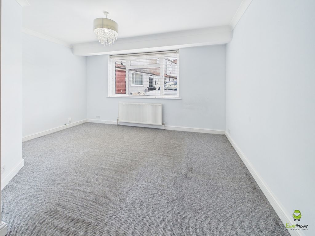 Property photo 2 of 13 Presented By Clinton Crawford Of Ewemove Bexley An