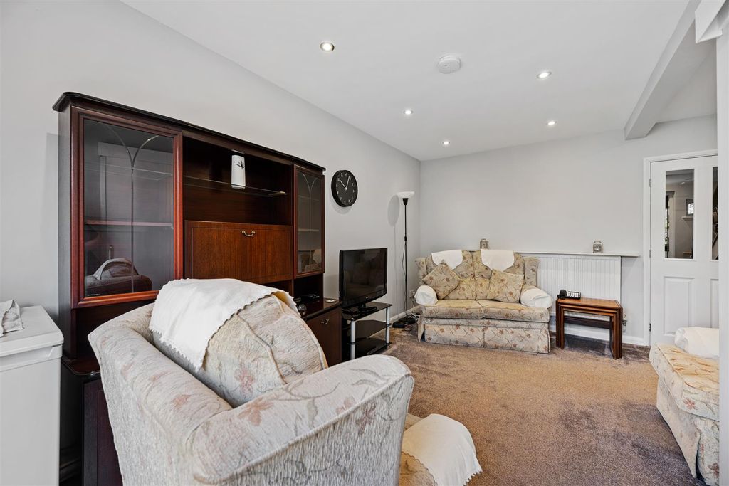 Property photo 3 of 24 Sitting/Dining Room