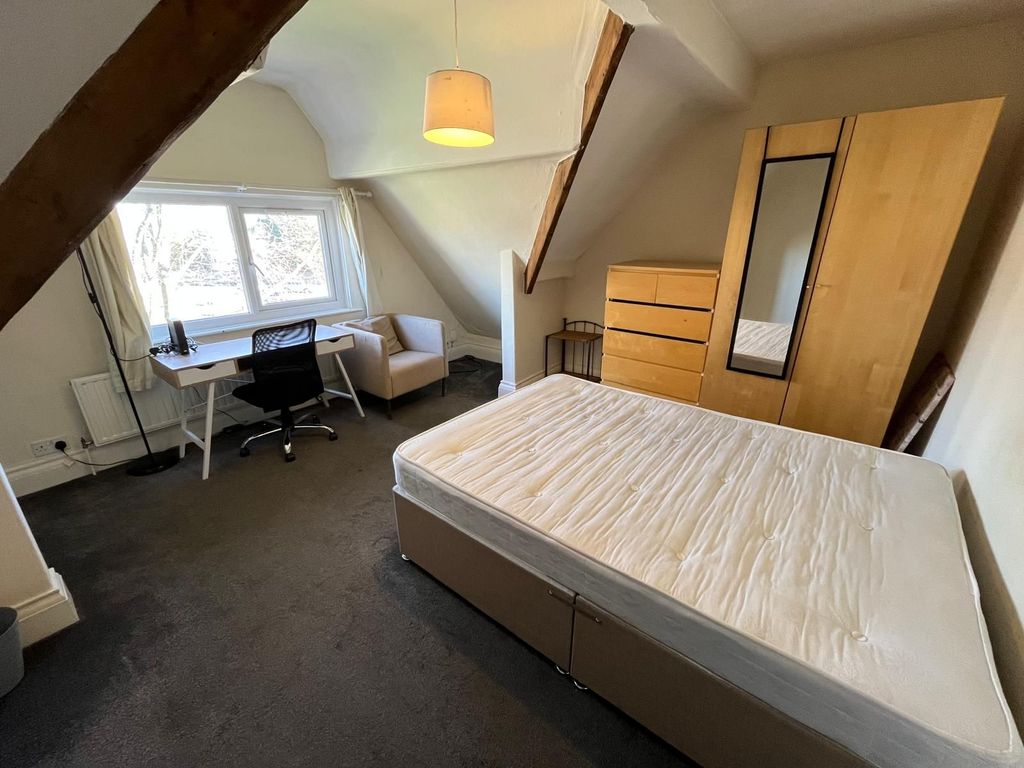 Property photo 1 of 3