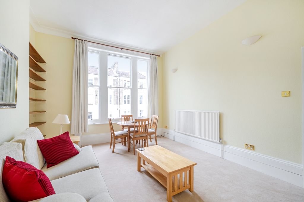 Property photo 1 of 8
