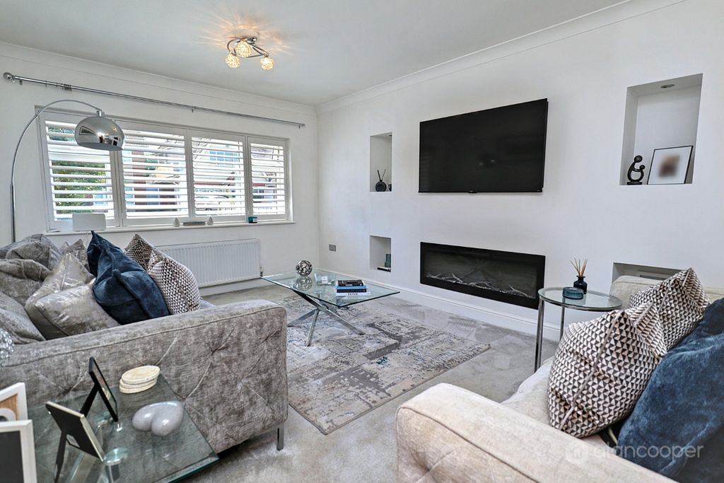 Property photo 2 of 37 4141312