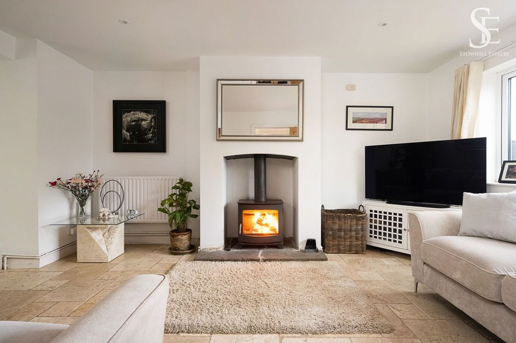 Property photo 1 of 24 Sitting Room