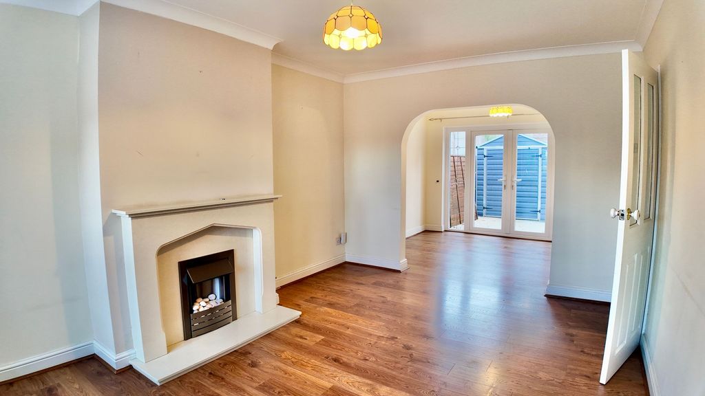 Property photo 2 of 22