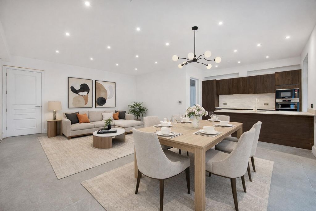 Property photo 2 of 10 Livingdining.Png