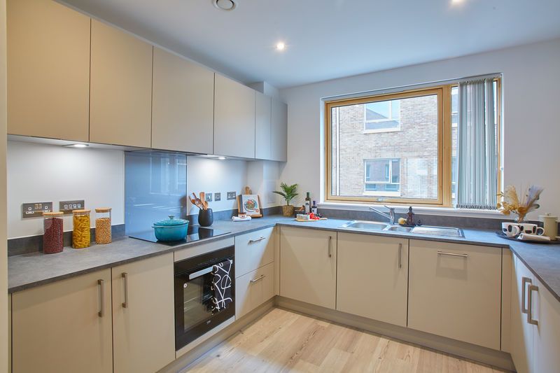 Property photo 3 of 8 Kitchen