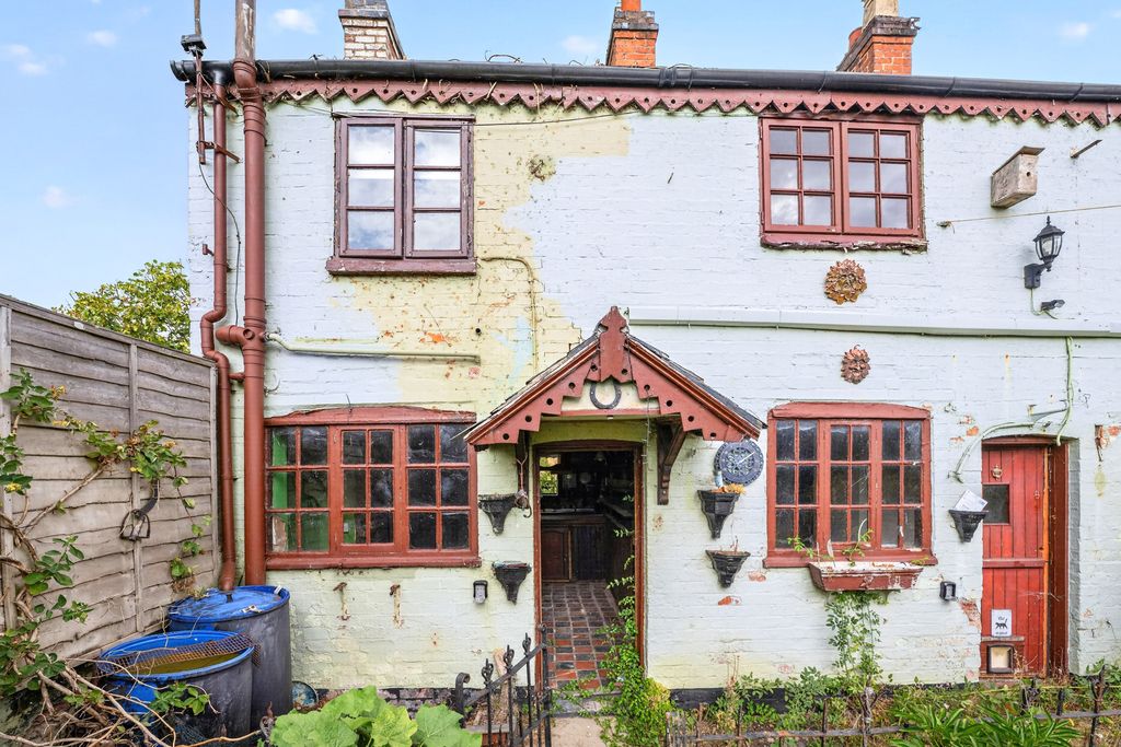 Property photo 1 of 17