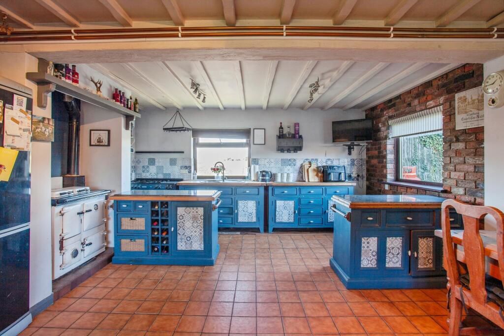 Property photo 2 of 16 Photo 2