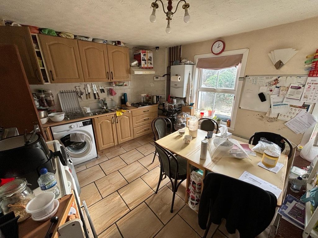 Property photo 3 of 14