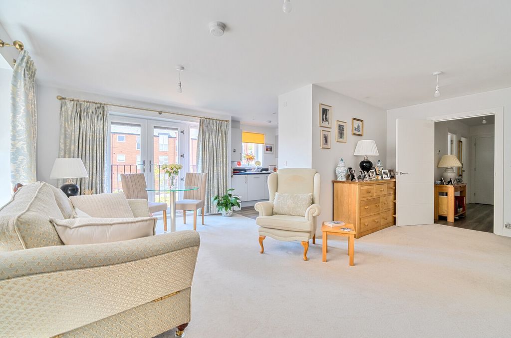 Property photo 2 of 12 1339812-18-689B40...