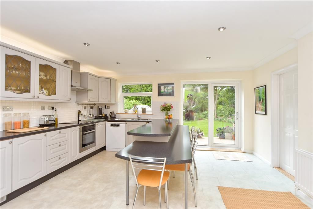 Property photo 3 of 21 Kitchen/Breakfast Room