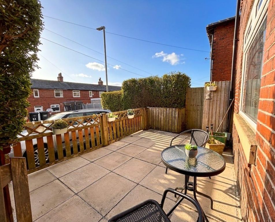 Property photo 2 of 17 2