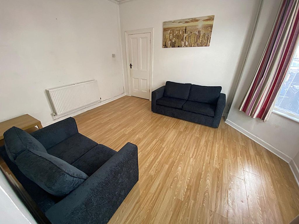 Property photo 2 of 26