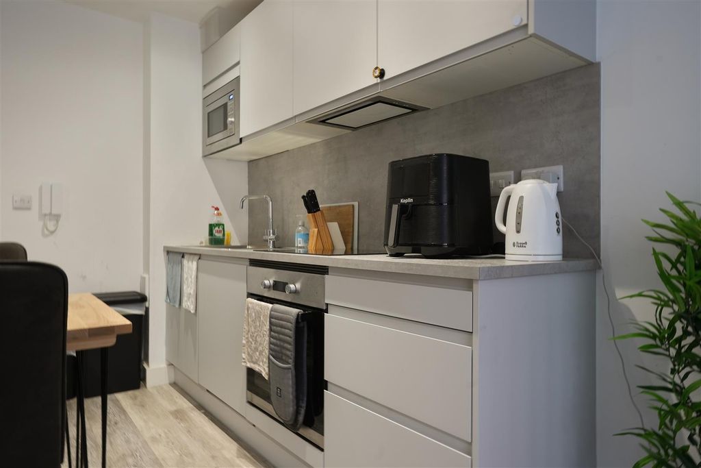 Property photo 2 of 15 Kitchen