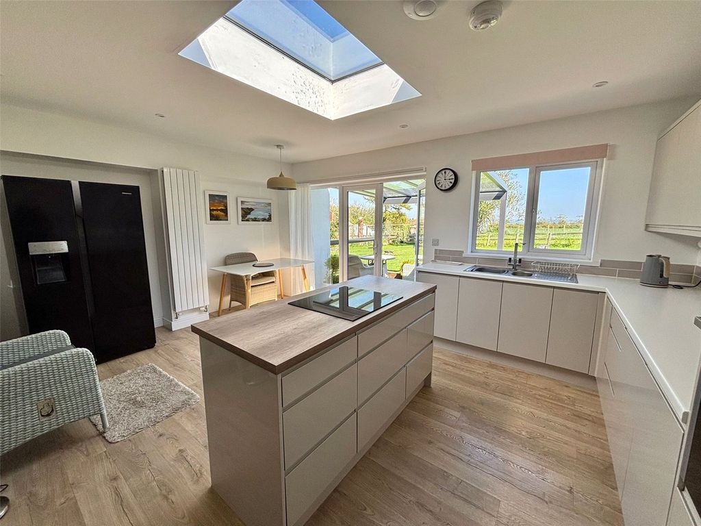 Property photo 3 of 54 Picture No. 82