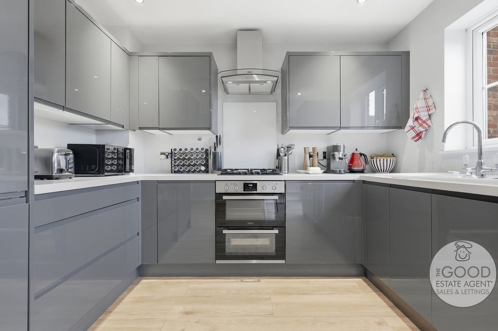 Property photo 2 of 19