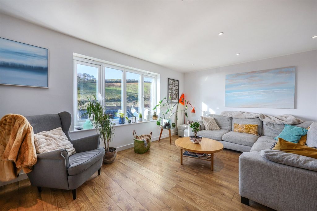 Property photo 2 of 13 Picture No. 02