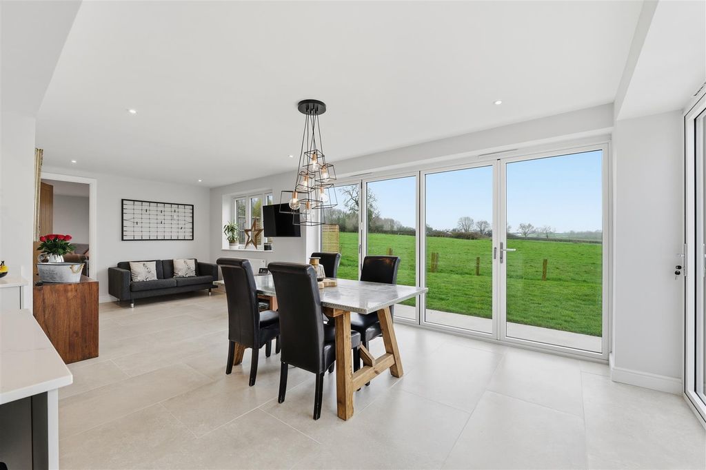 Property photo 3 of 39 3