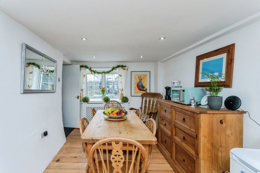 Property photo 3 of 32 Kitchen Dining Room