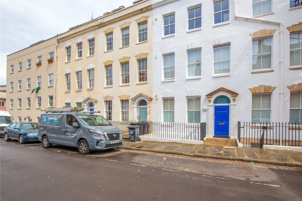 Property photo 3 of 15 Picture No. 26