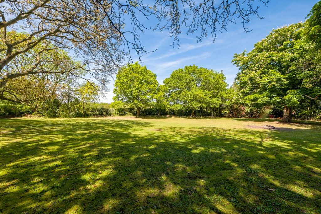 Property photo 3 of 36