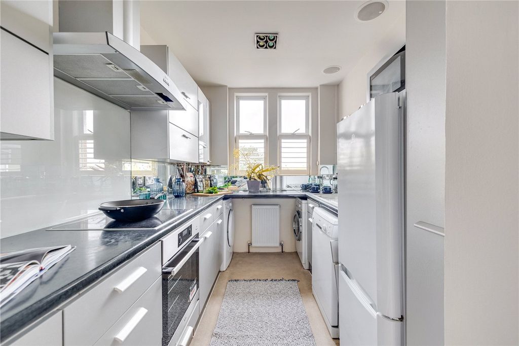 Property photo 2 of 14 Picture No. 25