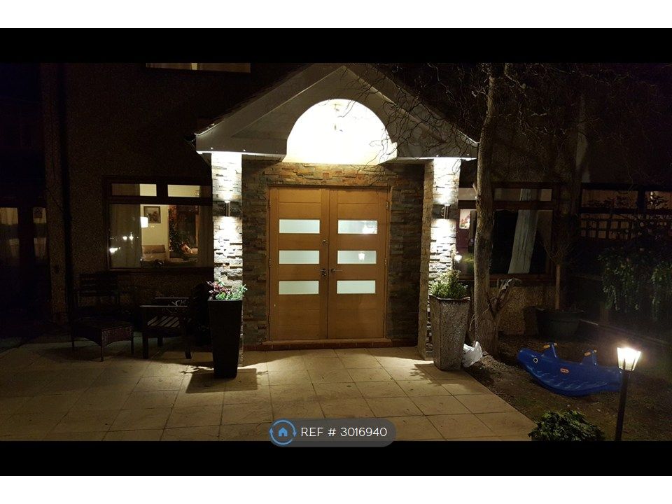 Property photo 1 of 10 Porch