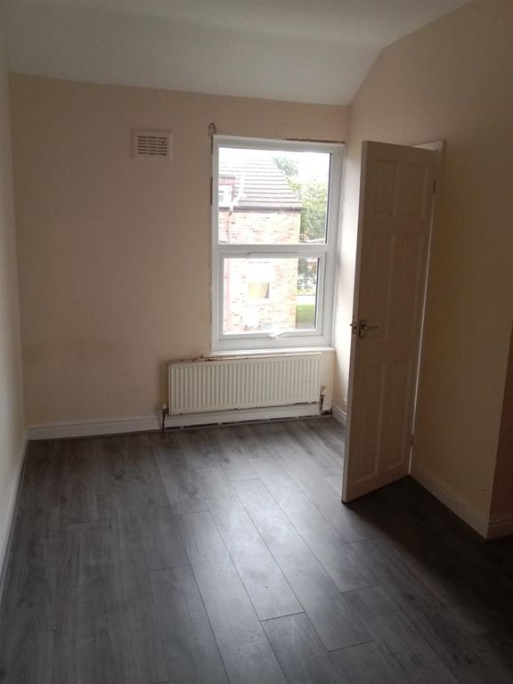 Property photo 2 of 4 Bedroom.Jpg