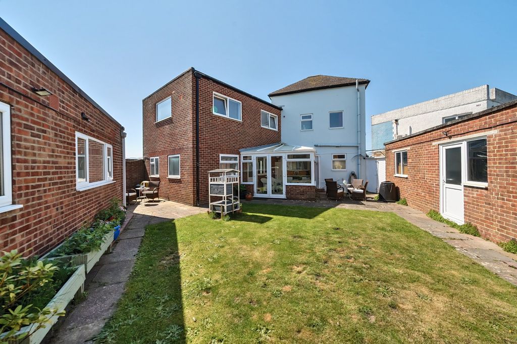 Property photo 3 of 25 Picture No. 22