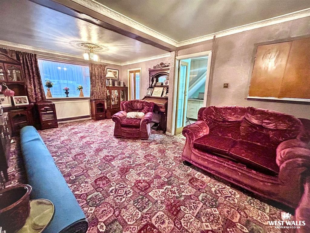 Property photo 2 of 17 Whatsapp Image 20251201 At 161331.Jpg