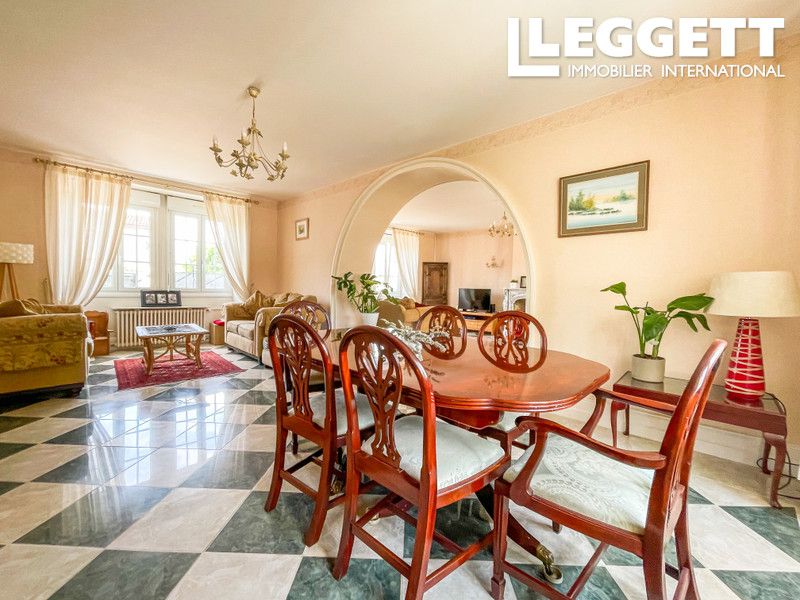 Property photo 3 of 10