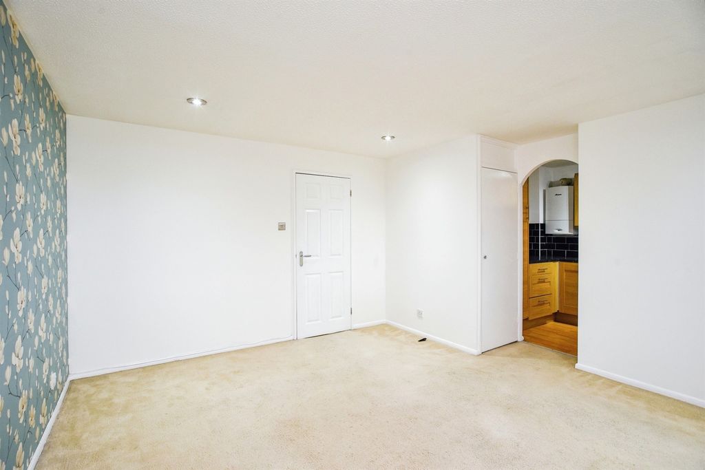 Property photo 3 of 14 Image