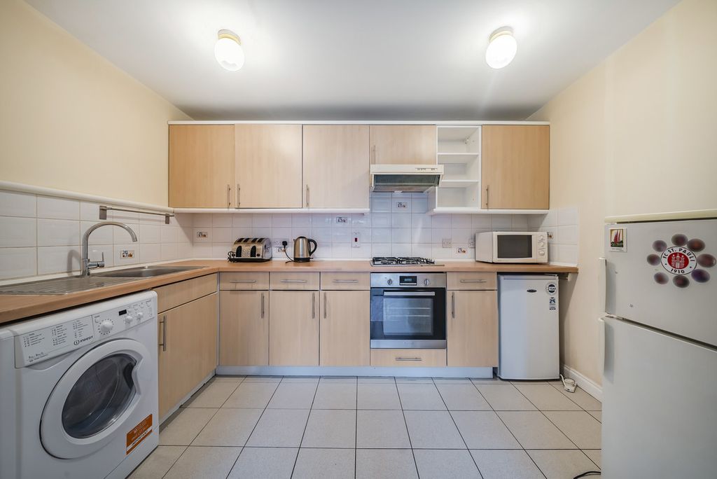 Property photo 3 of 16