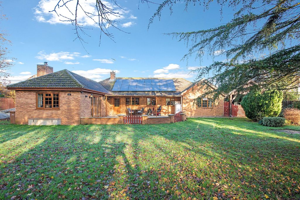 Property photo 3 of 34