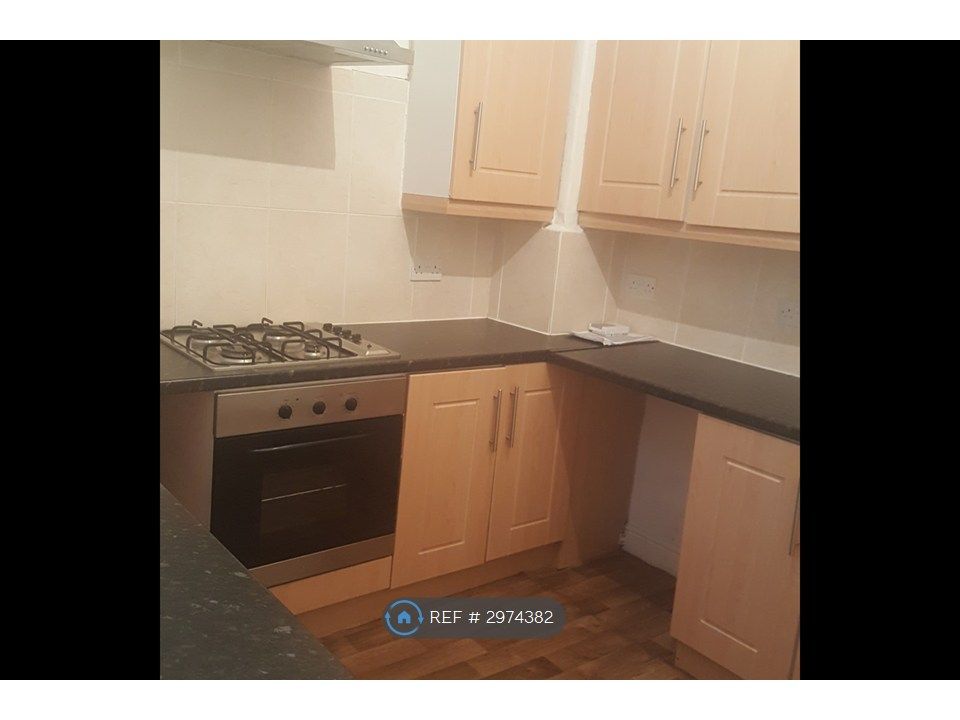 Property photo 3 of 5 Kitchen